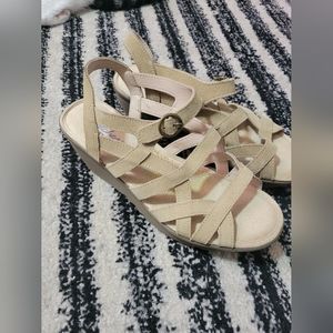 Skechers Strappy Parallel Wedges Size 9.5